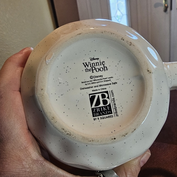 New Winnie the Pooh Mug - Picture 2 of 5